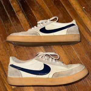 Nike Men's Beige and Navy Sneakers